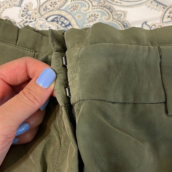 New! Express Olive Wide leg Paper bag pants - Picture 9 of 13